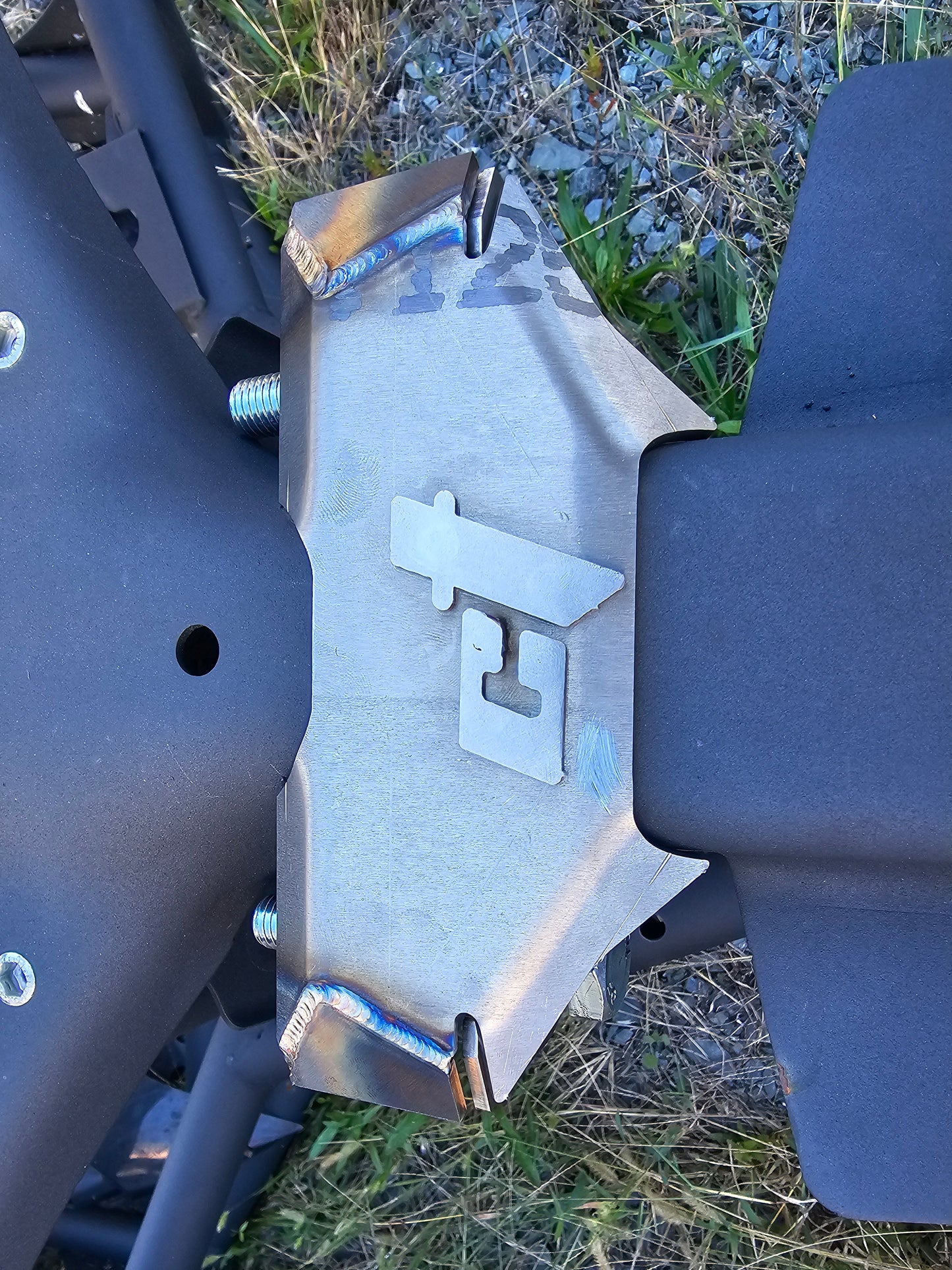 Maverick R Weld On Front Shock Brace